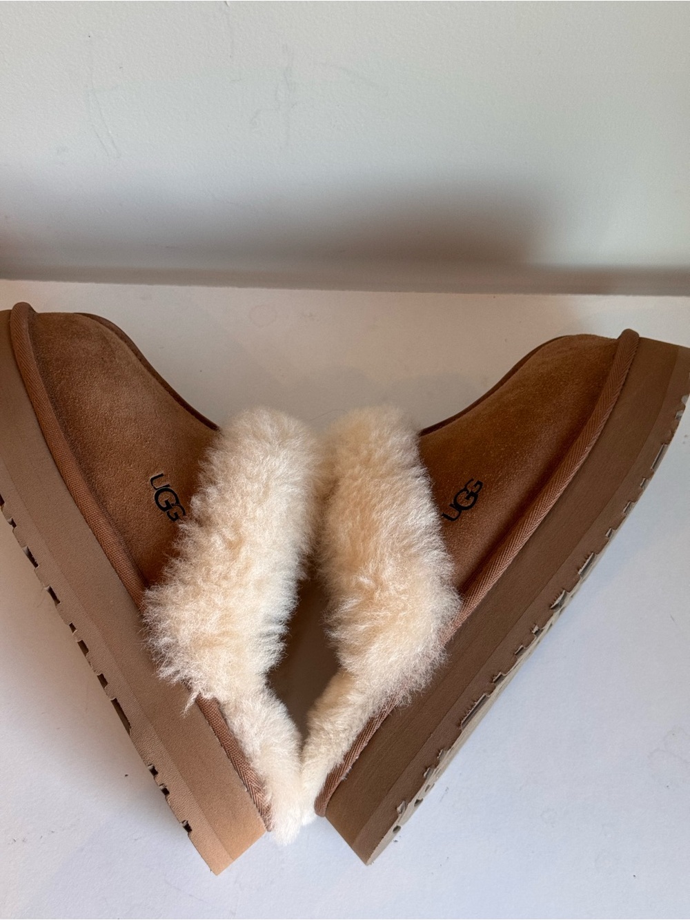 UGG Disquette Platform Chestnut Suede Sheepskin Collar Slipper Size 8 - Picture 9 of 13